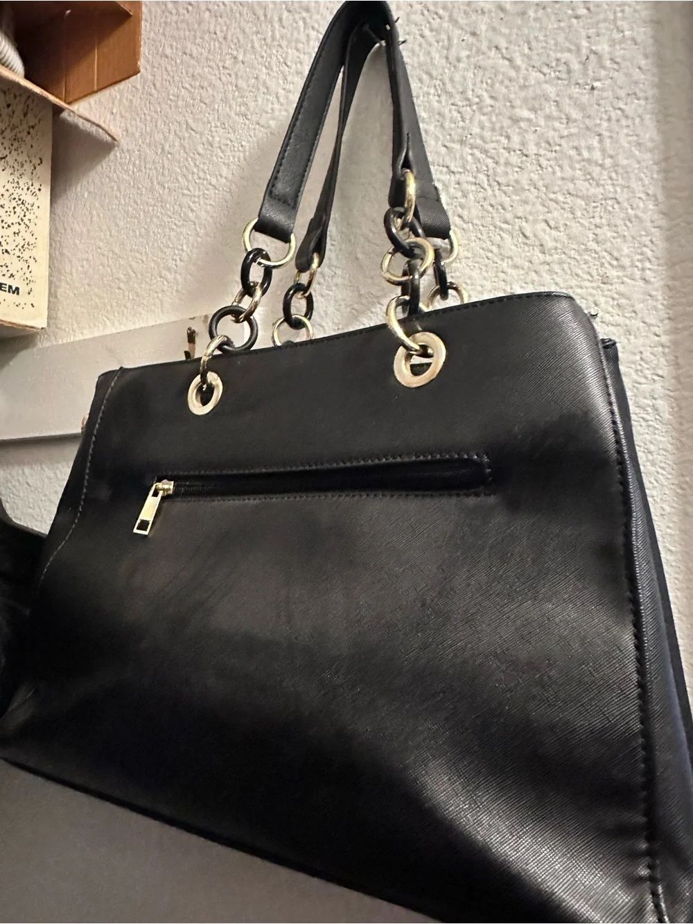 Mía K. Farrow Black Structured Tote Bag with Gold-Tone Hardware